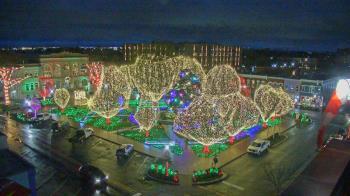 Weather camera view of Walton�s 5 & 10.