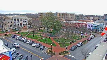 Weather camera view of Walton�s 5 & 10.