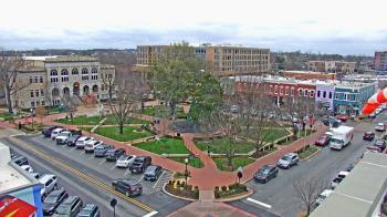 Weather camera view of Walton�s 5 & 10.