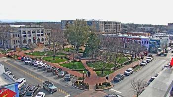 Weather camera view of Walton�s 5 & 10.