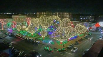 Weather camera view of Walton�s 5 & 10.