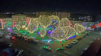 Weather camera view of Walton�s 5 & 10.