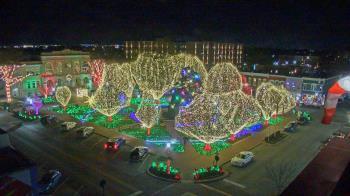 Weather camera view of Walton�s 5 & 10.