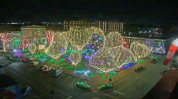 Weather camera view of Walton�s 5 & 10.