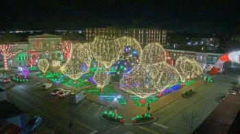 Weather camera view of Walton�s 5 & 10.