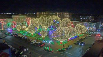 Weather camera view of Walton�s 5 & 10.