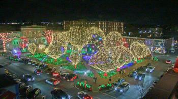 Weather camera view of Walton�s 5 & 10.