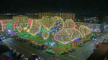 Weather camera view of Walton�s 5 & 10.