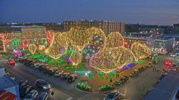 Weather camera view of Walton�s 5 & 10.