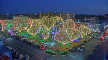 Weather camera view of Walton�s 5 & 10.