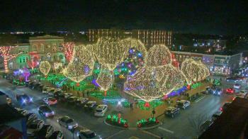 Weather camera view of Walton�s 5 & 10.