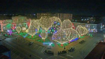 Weather camera view of Walton�s 5 & 10.