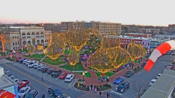 Weather camera view of Walton�s 5 & 10.