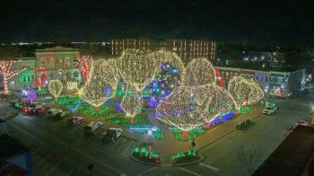 Weather camera view of Walton�s 5 & 10.