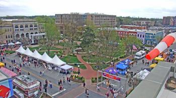 Weather camera view of Walton�s 5 & 10.