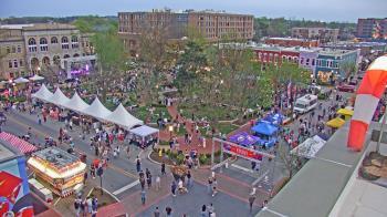 Weather camera view of Walton�s 5 & 10.