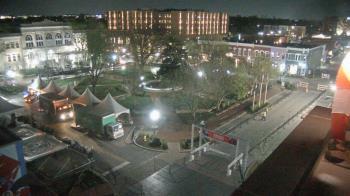 Weather camera view of Walton�s 5 & 10.