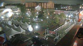 Weather camera view of Walton�s 5 & 10.