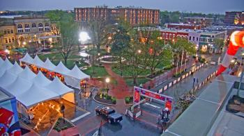 Weather camera view of Walton�s 5 & 10.