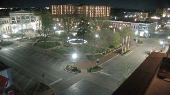 Weather camera view of Walton�s 5 & 10.