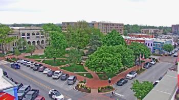 Weather camera view of Walton�s 5 & 10.