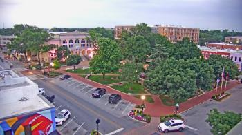 Weather camera view of Walton�s 5 & 10.