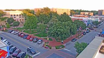 Weather camera view of Walton�s 5 & 10.