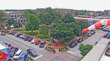 Weather camera view of Walton�s 5 & 10.