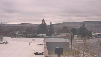 Weather camera view of Bridgeport High School.