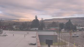 Weather camera view of Bridgeport High School.