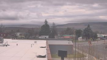 Weather camera view of Bridgeport High School.