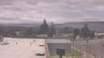 Weather camera view of Bridgeport High School.