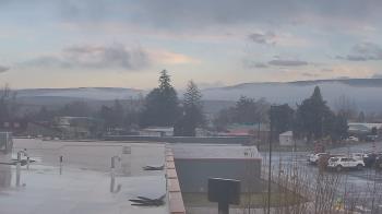 Weather camera view of Bridgeport High School.