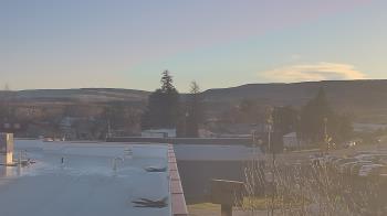 Weather camera view of Bridgeport High School.