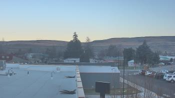 Weather camera view of Bridgeport High School.