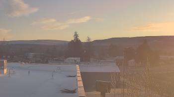 Weather camera view of Bridgeport High School.