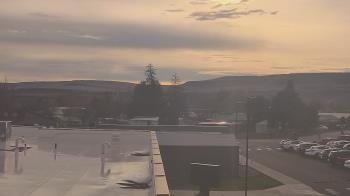 Weather camera view of Bridgeport High School.