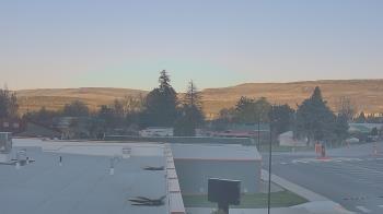 Weather camera view of Bridgeport High School.