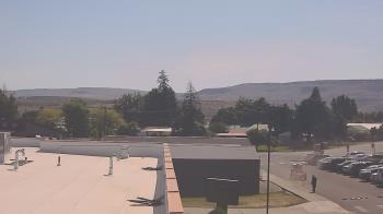 Weather camera view of Bridgeport High School.