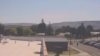 Weather camera view of Bridgeport High School.