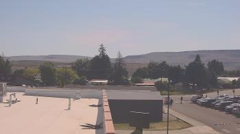 Weather camera view of Bridgeport High School.