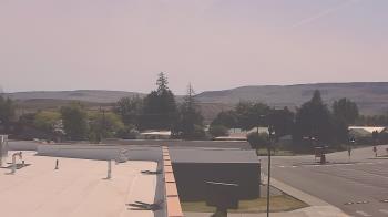 Weather camera view of Bridgeport High School.