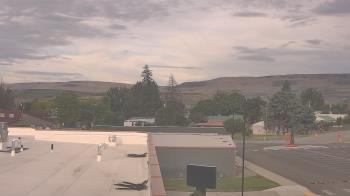 Weather camera view of Bridgeport High School.