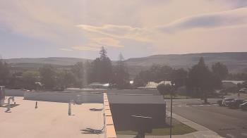 Weather camera view of Bridgeport High School.