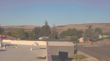 Weather camera view of Bridgeport High School.