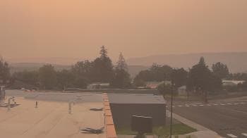 Weather camera view of Bridgeport High School.