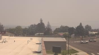 Weather camera view of Bridgeport High School.