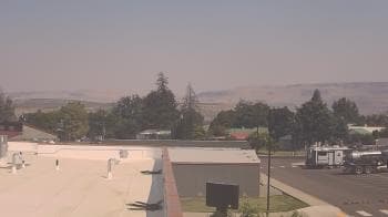 Weather camera view of Bridgeport High School.