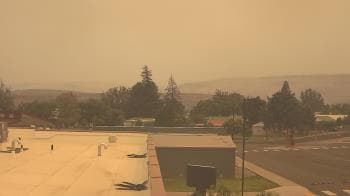 Weather camera view of Bridgeport High School.