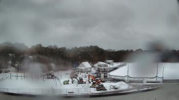 Weather camera view of Stony Brook ES.